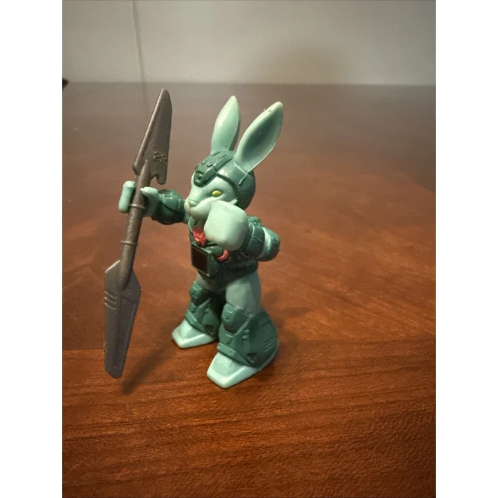 Takara‎ Hasbro Battle Beasts Hare Razing Rabbit #22 Figure And Weapon
